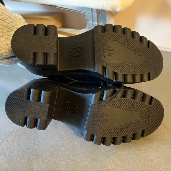 Fly London heeled loafers - Picture 5 of 6